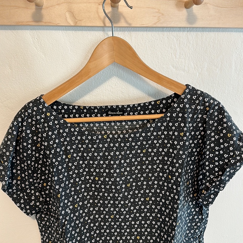 Steven Alan Short-sleeve flower print top - Size Large